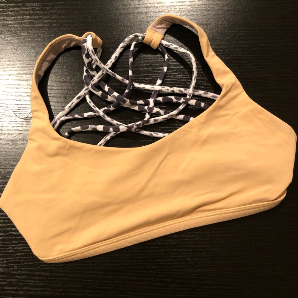 Lululemon sports bra